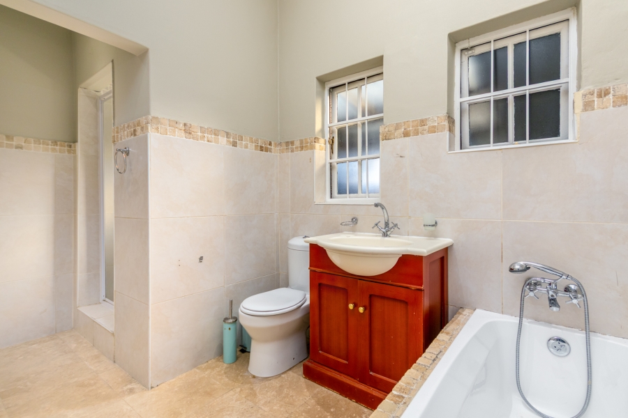 2 Bedroom Property for Sale in Claremont Western Cape